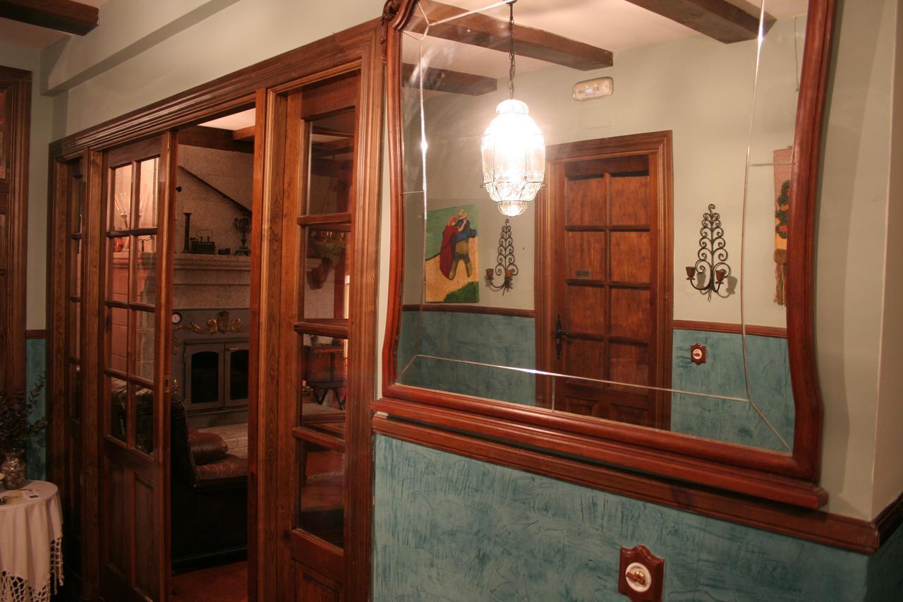Maison d'hôtes La Casona De Collado à Hoyos del Collado Extérieur photo
