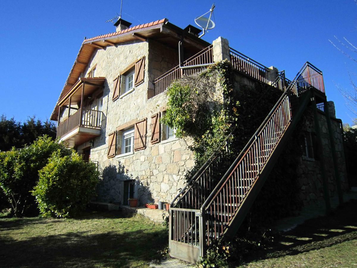 Maison d'hôtes La Casona De Collado à Hoyos del Collado Extérieur photo